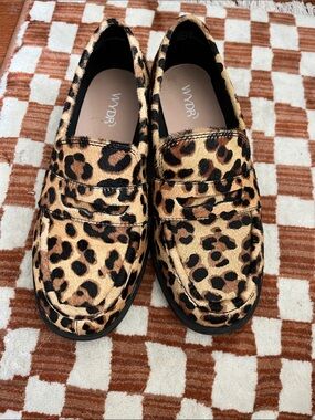 Leopard Print Loafers WYDR size 9